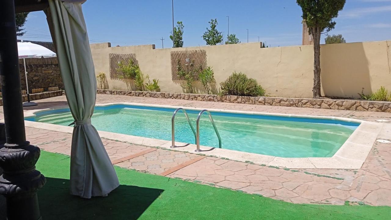 Orion Apartment Torrejon el Rubio Exterior photo